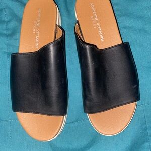 Adrienne Vittadini Black Slide Sandals with Tan Footbed